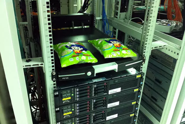 台湾运维人用乖乖拜机房服务器